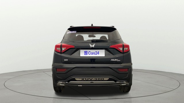 Mahindra XUV300 W8 Second-hand 2023 Mahindra XUV300 W8 for sale in Lucknow-15
