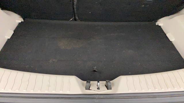 Mahindra XUV300 W8 Second-hand 2023 Mahindra XUV300 W8 for sale in Lucknow-21