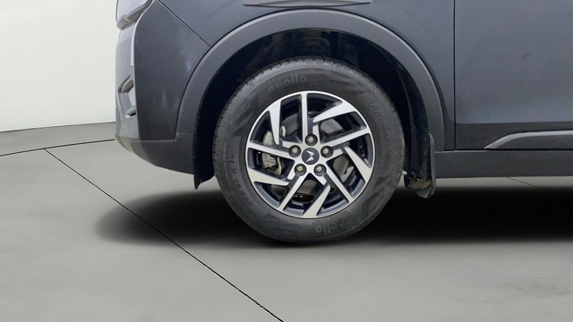 Mahindra XUV300 W8 Second-hand 2023 Mahindra XUV300 W8 for sale in Lucknow-30