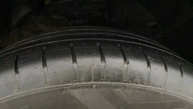 Mahindra XUV300 W8 Second-hand 2023 Mahindra XUV300 W8 for sale in Lucknow-5