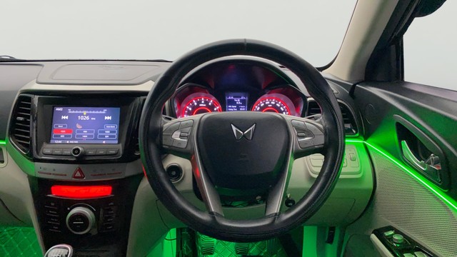 Mahindra XUV300 W8 Second-hand 2023 Mahindra XUV300 W8 for sale in Lucknow-2