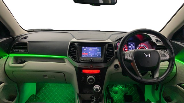 Mahindra XUV300 W8 Second-hand 2023 Mahindra XUV300 W8 for sale in Lucknow-22