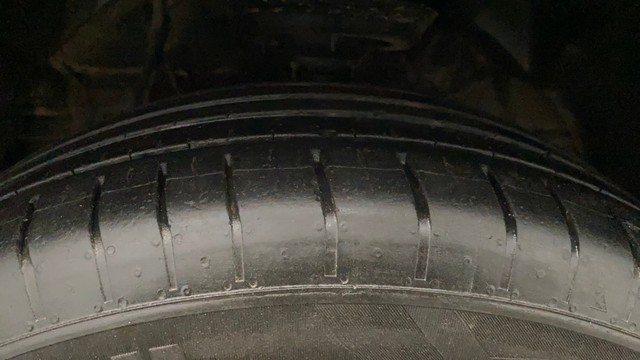 Mahindra XUV300 W8 Second-hand 2023 Mahindra XUV300 W8 for sale in Lucknow-8