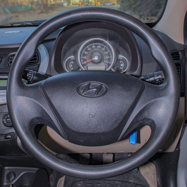 Second-hand 2013 Hyundai EON Magna Plus for sale in Ahmedabad-6