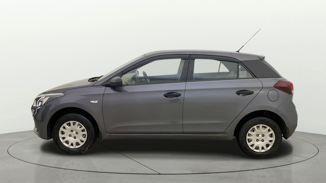 Second-hand 2019 Hyundai i20 1.2 Era for sale in Navi Mumbai-5