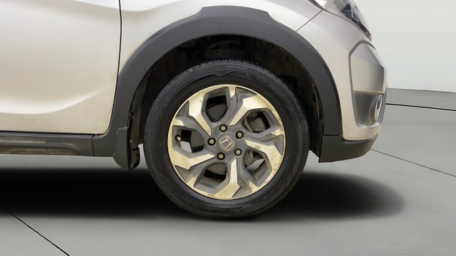 Second-hand 2016 Honda BR-V i-VTEC V CVT for sale in Mumbai-24