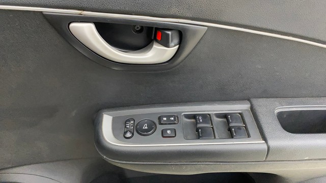 Second-hand 2016 Honda BR-V i-VTEC V CVT for sale in Mumbai-17