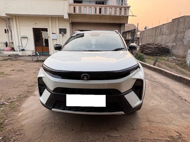 Second-hand 2024 Tata Nexon Creative Plus CNG for sale in Vadodara-3