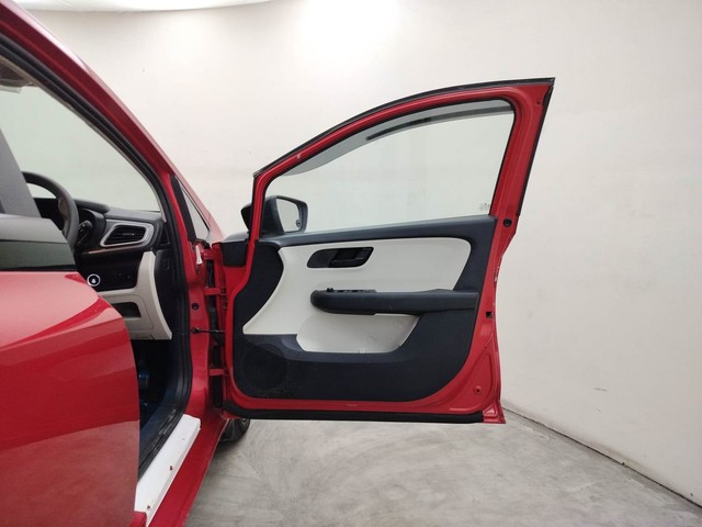 Second-hand 2021 Tata Altroz XT for sale in Coimbatore-16