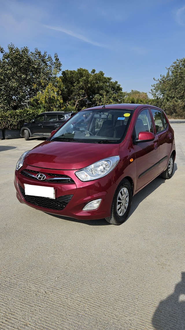 Second-hand 2015 Hyundai i10 Sportz 1.1L for sale in Faridabad-3