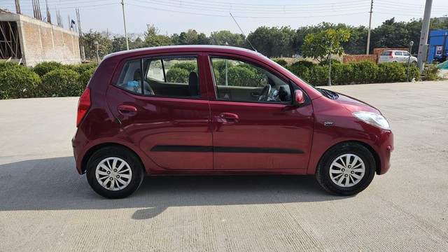 Second-hand 2015 Hyundai i10 Sportz 1.1L for sale in Faridabad-1