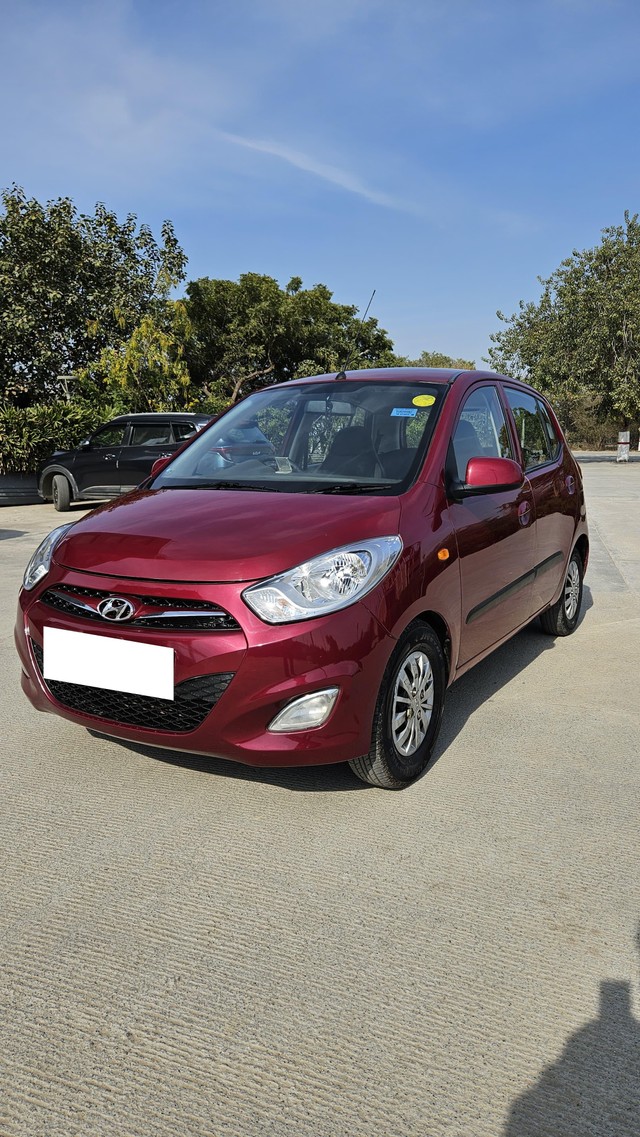Second-hand 2015 Hyundai i10 Sportz 1.1L for sale in Faridabad-10