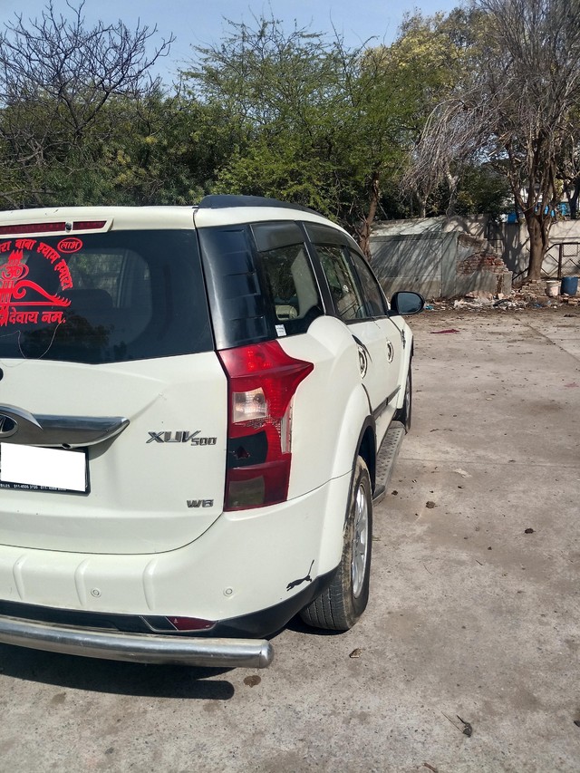 Second-hand 2017 Mahindra XUV500 R W10 FWD for sale in New Delhi-7