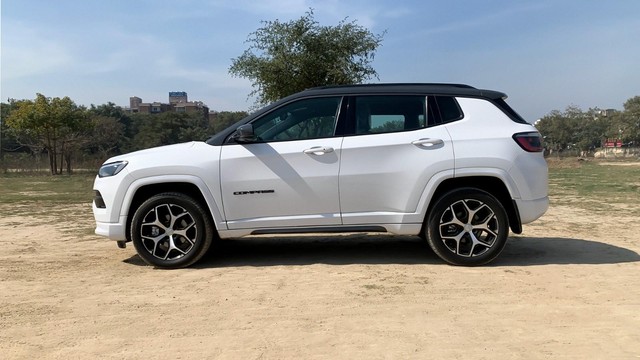 Second-hand 2024 Jeep Compass 2.0 Model S Opt 4x4 AT for sale in New Delhi-28