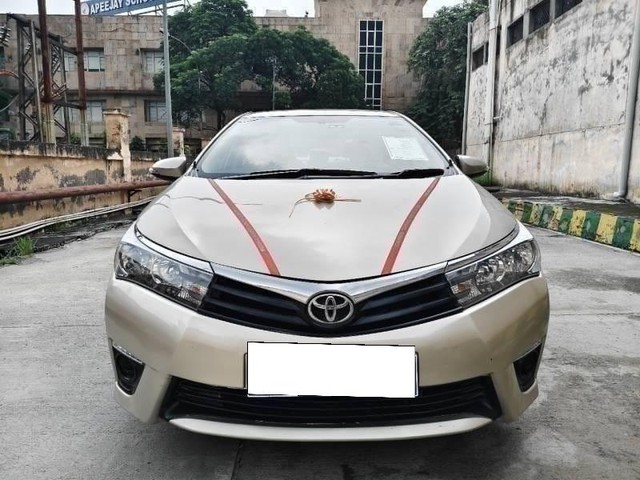 Second-hand 2016 Toyota Corolla Altis 1.8 J for sale in Noida-4