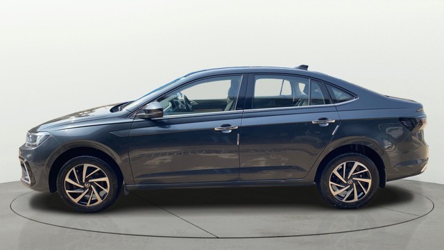 Second-hand 2023 Volkswagen Virtus Topline for sale in Ahmedabad-5