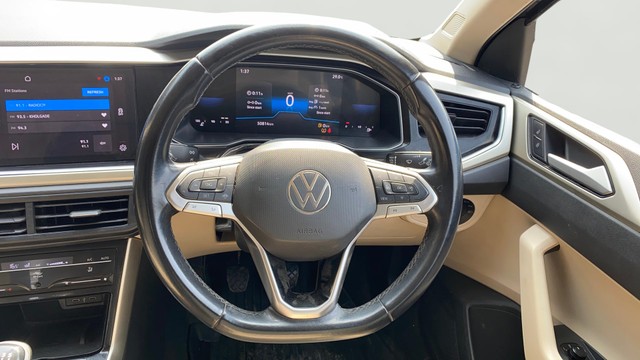 Second-hand 2023 Volkswagen Virtus Topline for sale in Ahmedabad-12