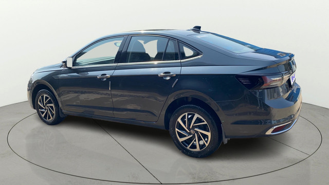 Second-hand 2023 Volkswagen Virtus Topline for sale in Ahmedabad-4