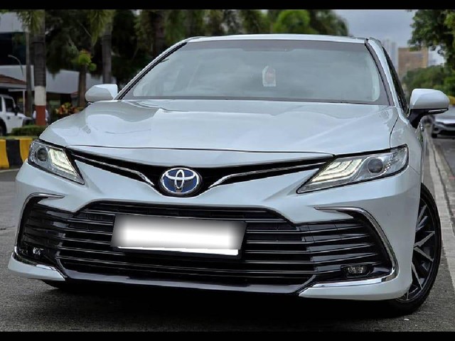 Second-hand 2022 Toyota Camry Hybrid 2.5 for sale in Mumbai-8