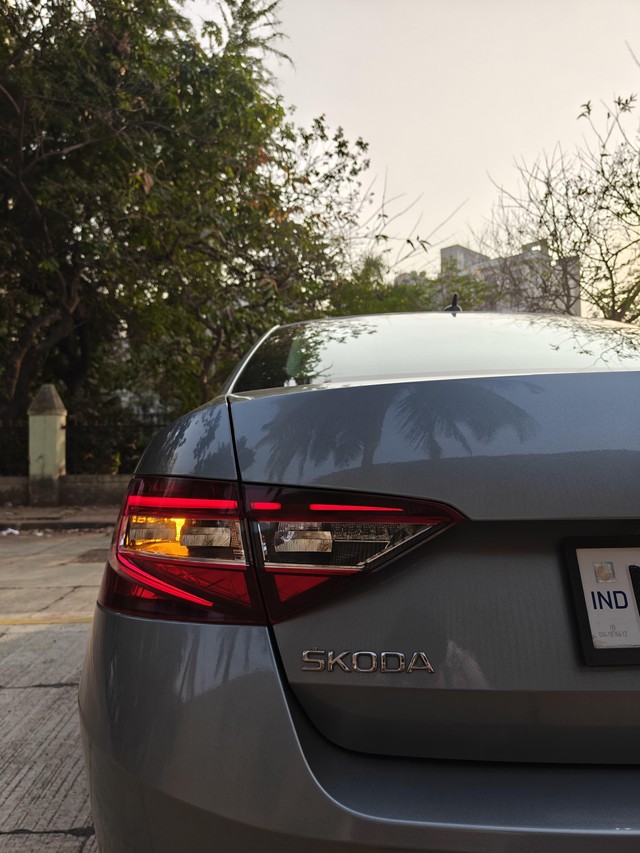 Second-hand 2016 Skoda Superb LK 1.8 TSI AT for sale in Mumbai-8