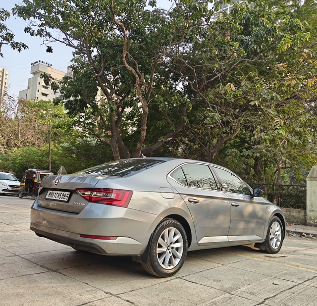 Second-hand 2016 Skoda Superb LK 1.8 TSI AT for sale in Mumbai-9