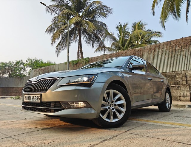 Second-hand 2016 Skoda Superb LK 1.8 TSI AT for sale in Mumbai-13