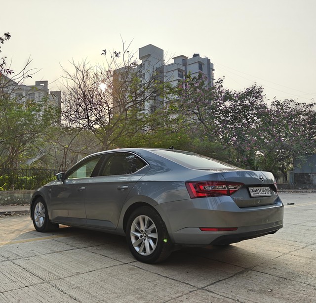 Second-hand 2016 Skoda Superb LK 1.8 TSI AT for sale in Mumbai-14
