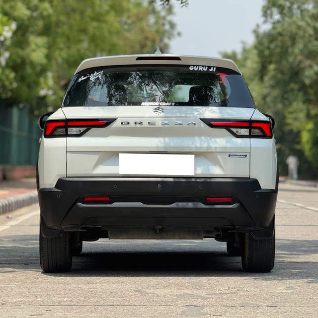 Second-hand 2023 Maruti Brezza Vxi for sale in New Delhi-2