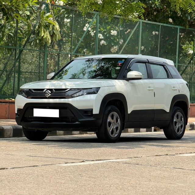 Second-hand 2023 Maruti Brezza Vxi for sale in New Delhi-5
