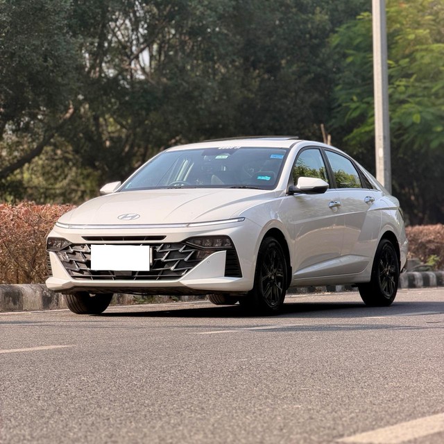 Second-hand 2023 Hyundai Verna SX Opt Turbo for sale in New Delhi-5