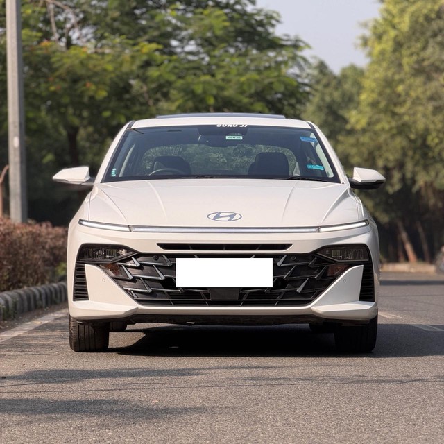 Second-hand 2023 Hyundai Verna SX Opt Turbo for sale in New Delhi-6