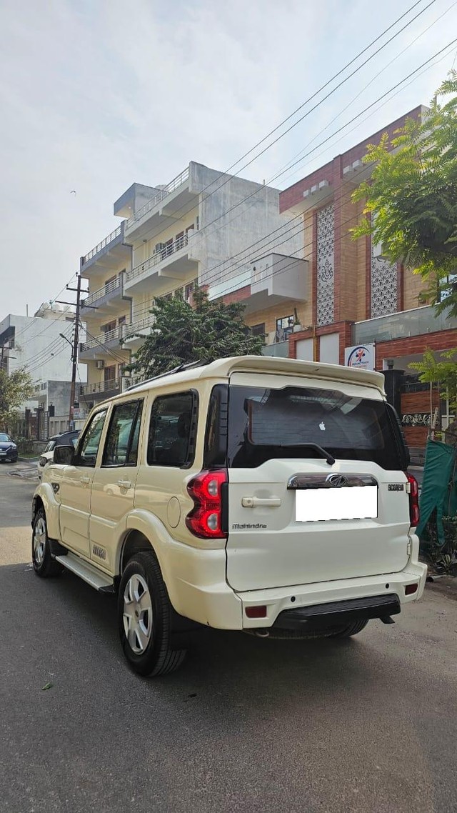 Second-hand 2020 Mahindra Scorpio S5 for sale in New Delhi-8