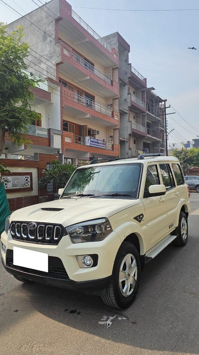 Second-hand 2020 Mahindra Scorpio S5 for sale in New Delhi-2