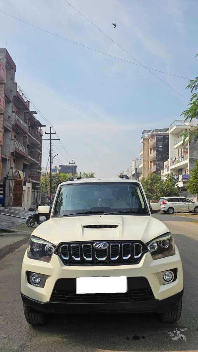 Second-hand 2020 Mahindra Scorpio S5 for sale in New Delhi-3