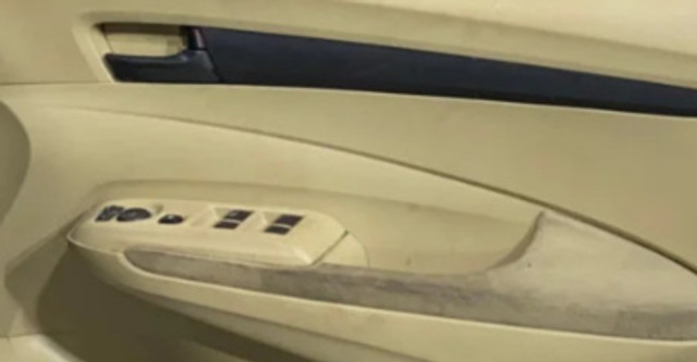 Second-hand 2013 Honda City E for sale in Kolkata-17