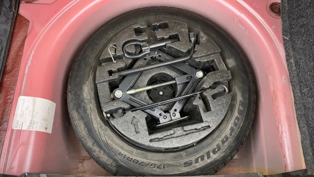 Second-hand 2019 Volkswagen Polo 1.0 MPI Trendline for sale in Ahmedabad-27