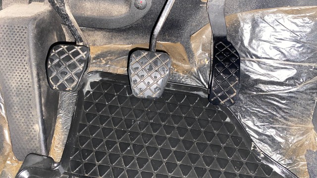 Second-hand 2019 Volkswagen Polo 1.0 MPI Trendline for sale in Ahmedabad-14