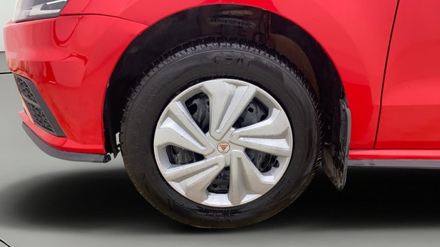 Second-hand 2019 Volkswagen Polo 1.0 MPI Trendline for sale in Ahmedabad-25