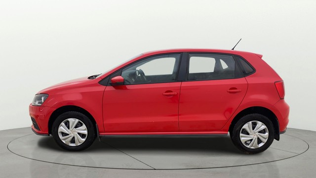 Second-hand 2019 Volkswagen Polo 1.0 MPI Trendline for sale in Ahmedabad-5