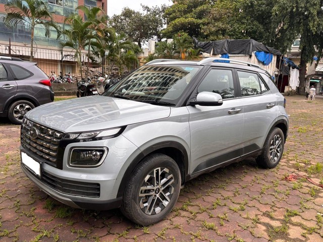 Second-hand 2023 Hyundai Venue SX Opt Turbo DCT for sale in Mumbai-11