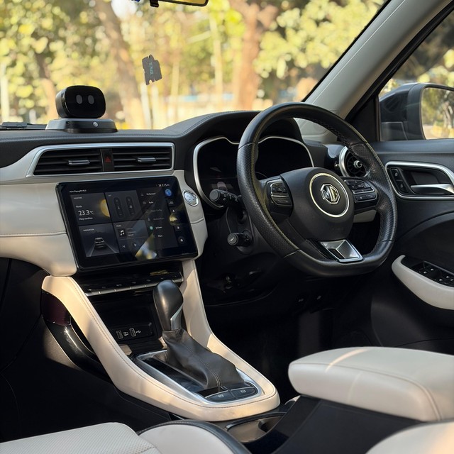 Second-hand 2022 MG Astor Sharp CVT BSVI for sale in Noida-12