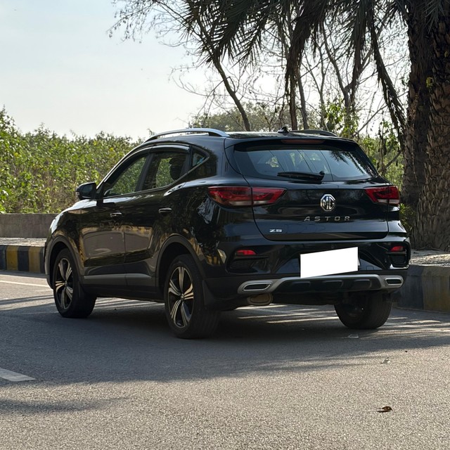 Second-hand 2022 MG Astor Sharp CVT BSVI for sale in Noida-3