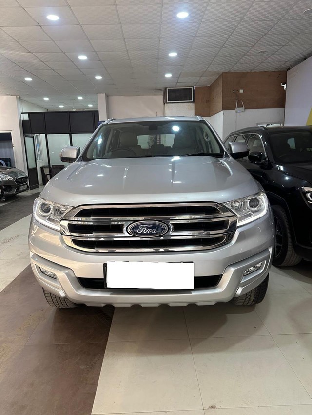 Second-hand 2017 Ford Endeavour 3.2 Titanium AT 4X4 for sale in Jaipur-5