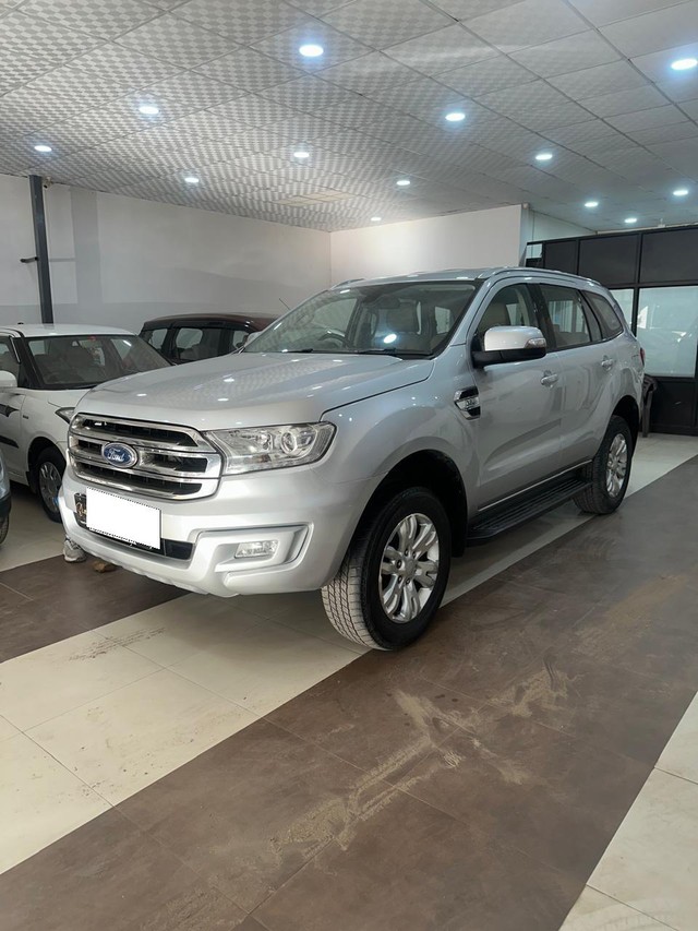 Second-hand 2017 Ford Endeavour 3.2 Titanium AT 4X4 for sale in Jaipur-4