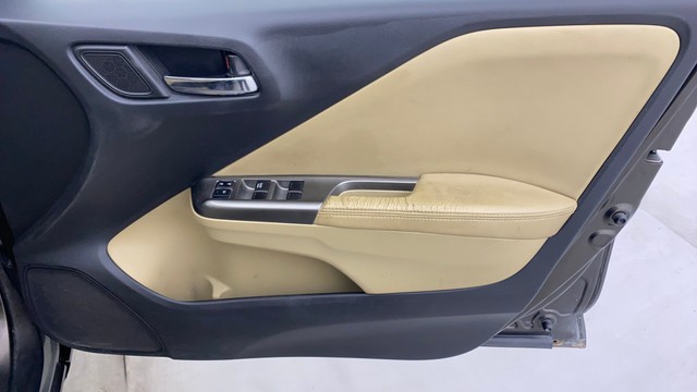 Second-hand 2016 Honda City i VTEC CVT VX for sale in Chennai-17