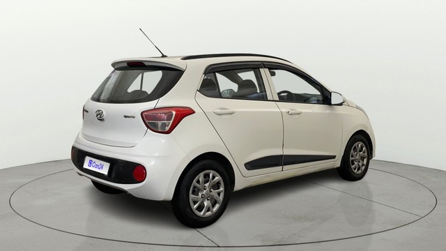 Hyundai Grand i10 1.2 Kappa Sportz BSIV Second-hand 2018 Hyundai Grand i10 1.2 Kappa Sportz BSIV for sale in Noida-2
