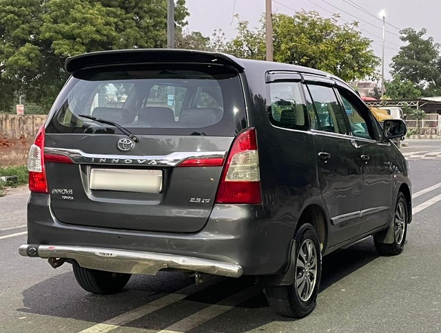 Second-hand 2015 Toyota Innova 2.5 VX (Diesel) 7 Seater BS IV for sale in New Delhi-13