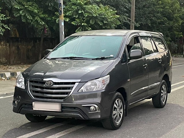 Second-hand 2015 Toyota Innova 2.5 VX (Diesel) 7 Seater BS IV for sale in New Delhi-4