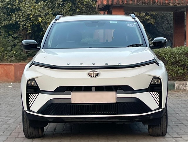 Second-hand 2024 Tata Nexon Creative for sale in New Delhi-7