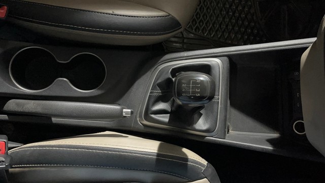 Second-hand 2018 Hyundai Verna VTVT 1.6 SX for sale in Noida-13